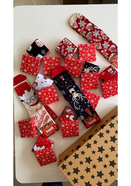 Yeni Yıl Yılbaşı Noel Figürlü Tasarım Çorap Özel Kutusunda fiyatları