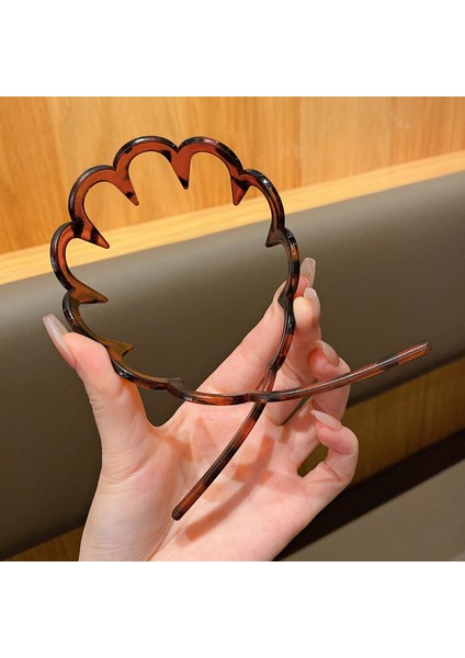 Leopar Desenli Köpek Balığı Dişli Kemik Taç fiyatları