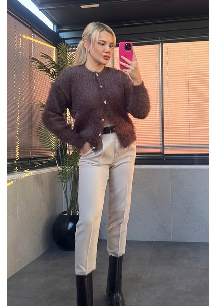 Kahverengi Sakallı Gümüş Düğmeli Hırka fırsatları