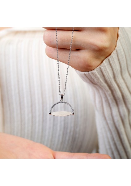 Zirkon Taşlı Yuvarlak Model Gümüş Renk Isme Özel Yazılı 925 Ayar Gümüş Kadın Kolye indirimleri