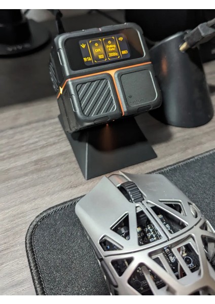 Universal Gaming Mouse Standı / Display Tutucu - Kişiselleştirilebilir Renk Masa Düzenleme Aksesuarı fiyatları