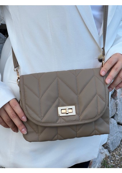 Lyra Model Kadın El ve Omuz Çantası indirimleri