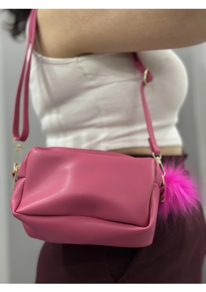 Ponpon Fuşya Cilt Çanta