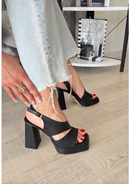 Cica Siyah Cilt Topuklu Ayakkabı indirimleri