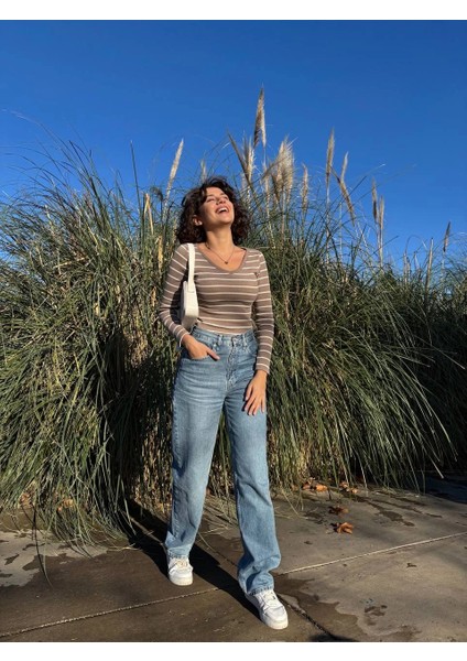 Nrtmsa V Yaka Çizgili Bluz Bej A3699 (Beden: M) modelleri