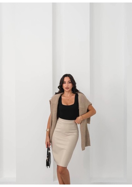 Nrtmsa Arkadan Yırtmaçlı Kalem Etek Bej (Beden: M) modelleri