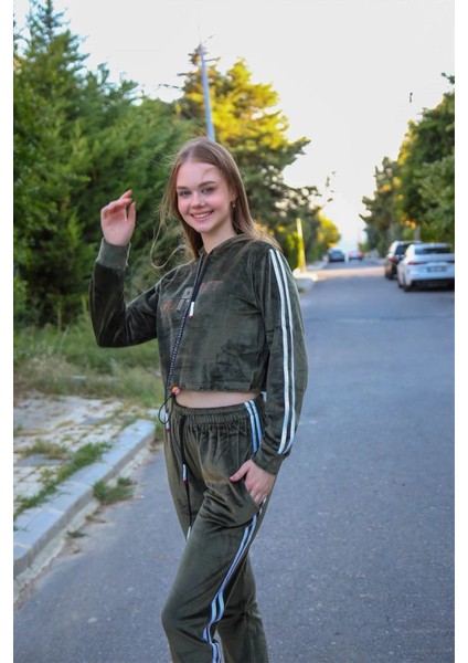 Giyim Kadın Kadife Kapşonlu Eşofman Takım Haki modelleri