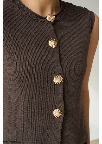 Kadın Altın Düğmeli Kolsuz Triko Yelek