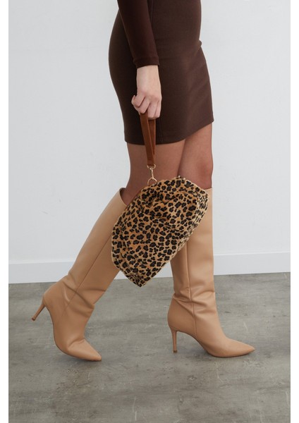 Leopar Desenli Burslu Zincir Askılı Kol Çantası fırsatları