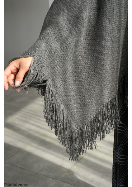 Kadın Balıkçıl Yaka Saçaklı Kışlık Panço fiyatları