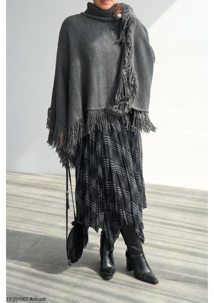 Kadın Balıkçıl Yaka Saçaklı Kışlık Panço modelleri