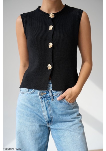 Kadın Altın Düğmeli Kolsuz Triko Yelek