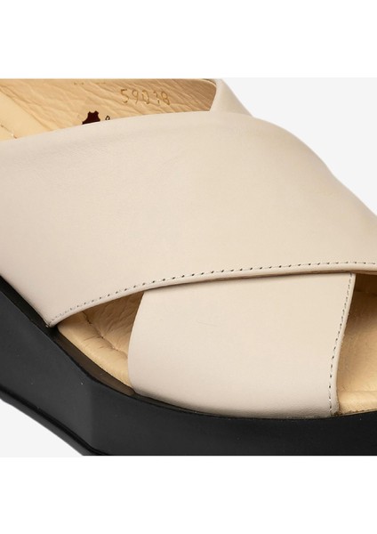 Kadın Bej Hakiki Deri Topuklu Terlik 4Y2CT59018