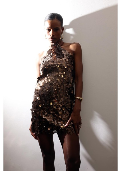 Kahverengi Halter Yaka Payetli Elbise 111653 fırsatları