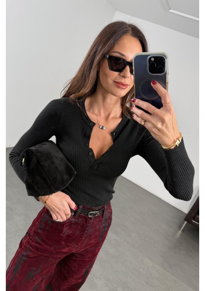 Siyah Fitilli Yumoş Triko