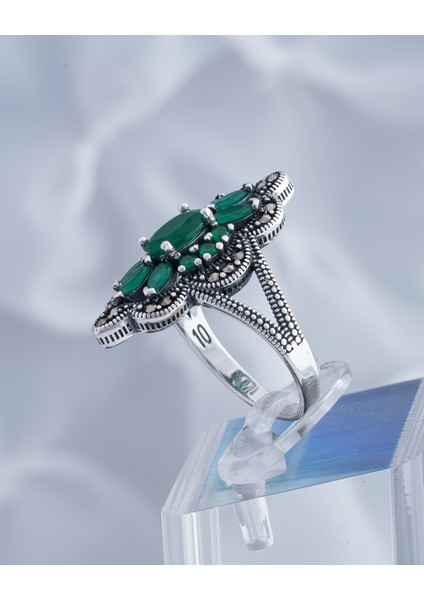 Zümrüt Yeşili Doğal Taşlı Çiçek Motifli 925 Ayar Gümüş Kadın Yüzük – Zarif ve Işıltılı Tasarım fırsatları
