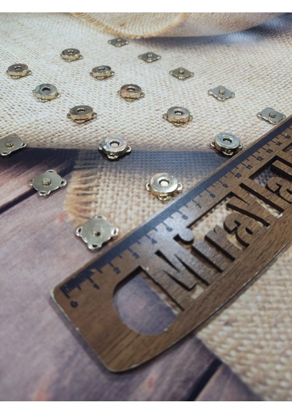 Metal Dikmeli Çanta Mıknatısı Çıtçıt 1.5cm (10 Adet) modelleri