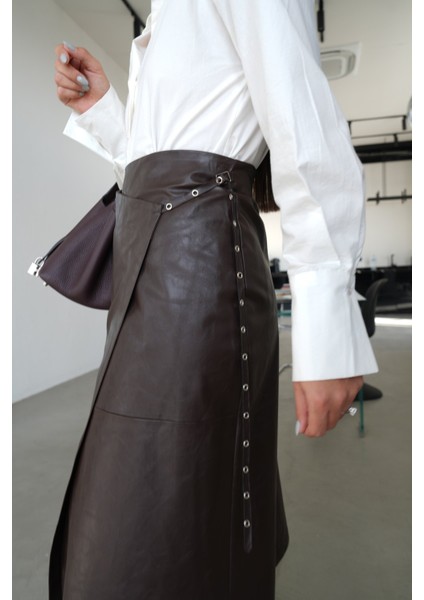 Önden Yırtmaçlı Kemer Detaylı Deri Etek fırsatları