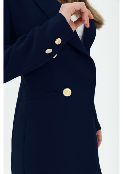 Omuzları Vatkalı Önü Çıtçıtlı Atlas Kumaş Kadın Blazer Ceket - Lacivert indirimleri