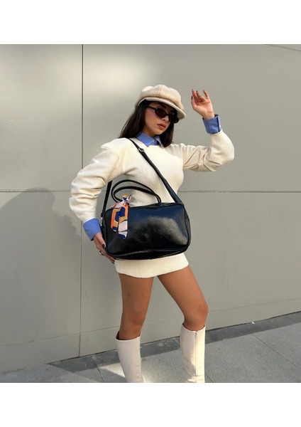 Vıntage Model Kadın El ve Omuz Çantası Suni Deri Fularlı