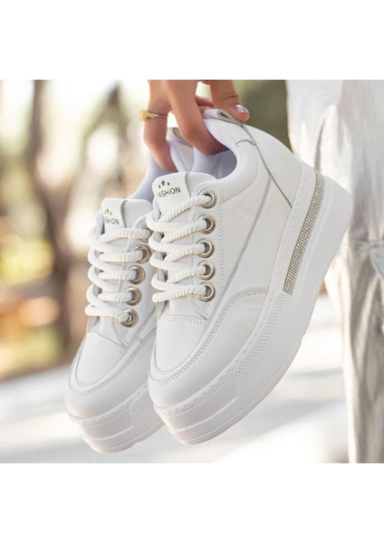 Xmpdby Lulu Beyaz Cilt Bağcıklı Spor Ayakkabı (Numara: 38) fırsatları
