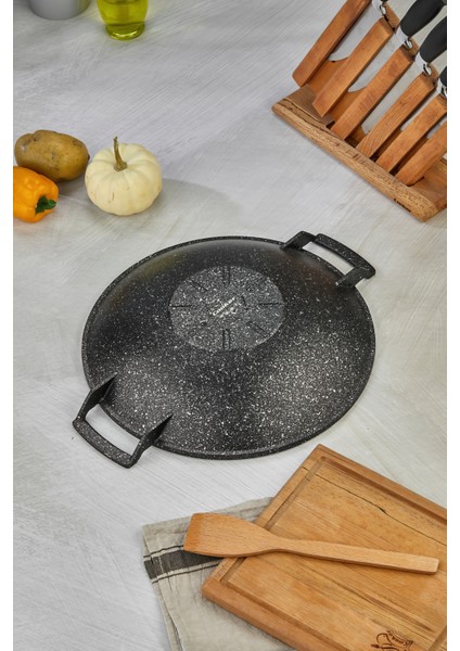 35 cm Döküm Granit Kaplama Saç Tava – Yanmaz Yapışmaz, Dayanıklı, Profesyonel Kullanım