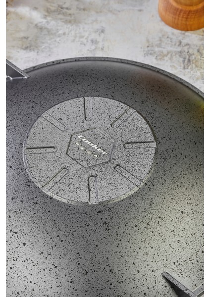 35 cm Döküm Granit Kaplama Saç Tava – Yanmaz Yapışmaz, Dayanıklı, Profesyonel Kullanım fiyatları