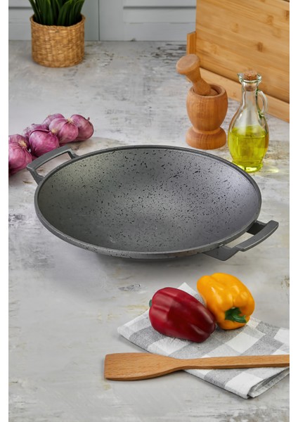 35 cm Döküm Granit Kaplama Saç Tava – Yanmaz Yapışmaz, Dayanıklı, Profesyonel Kullanım