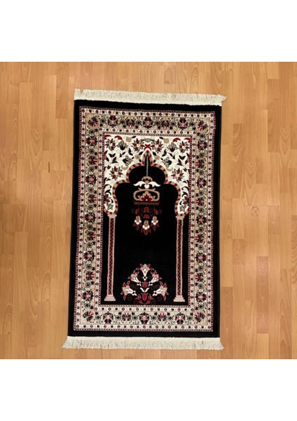 Geleneksel Motifli Yünlü Seccade Siyah