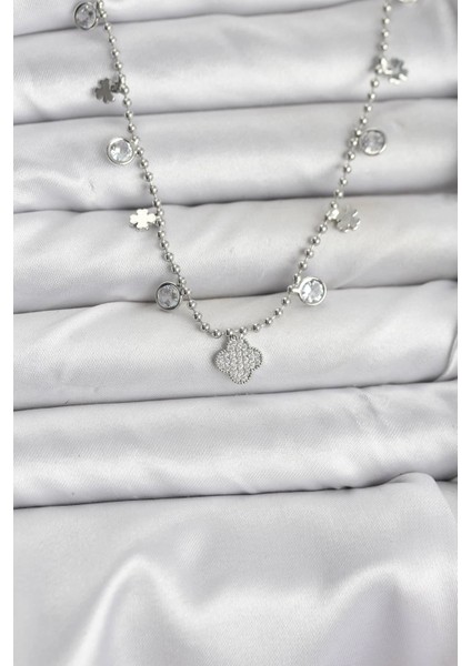 Pirinç Gümüş Renk Yonca Model Kadın Kolye