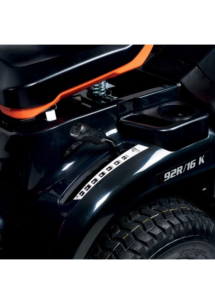 Om 92R/16 K Çim Biçme Traktörü Oleomac fırsatları