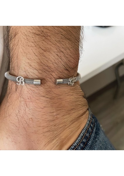 Gümüş Elyazısı Harf - Akrep Logolu Bileklik