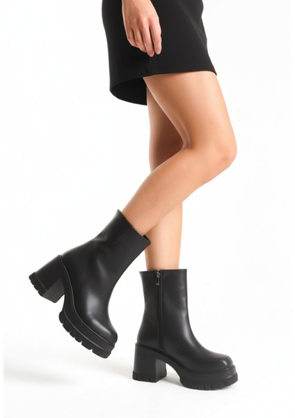 Deri Görünümlü Cilt Yandan Fermuarlı Yüksek Kalın Topuklu Kışlık Kadın Siyah Kısa Bot Bootie fiyatları