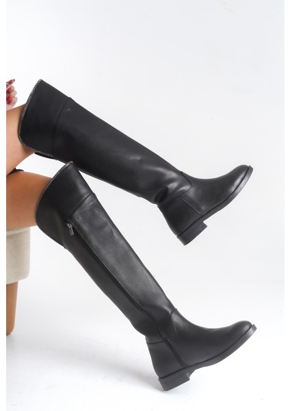 Siyah Deri Binici Diz Üstü Kısa Topuklu Kaymaz Taban Taşlı Fermuarlı Bihter Kadın Çizme