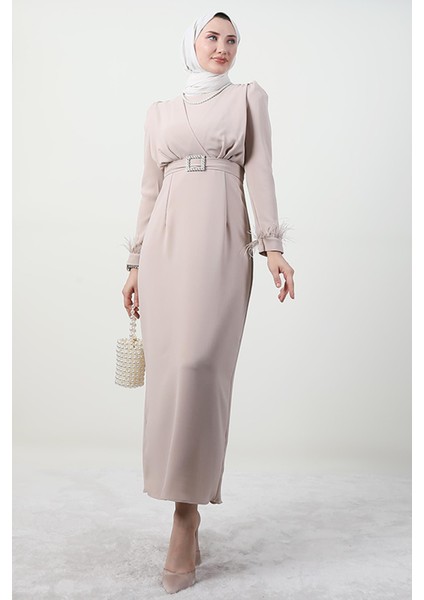 Tüy Detay Tesettür Elbise Açık Pudra