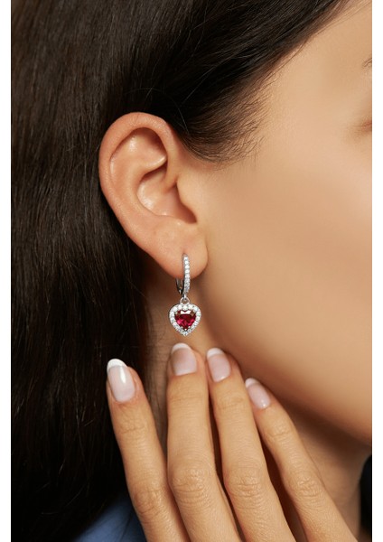 925 Ayar Lal Taşlı Rodyum Pırlanta Işıltılı Sallantılı Kalp Gümüş Küpe fiyatları