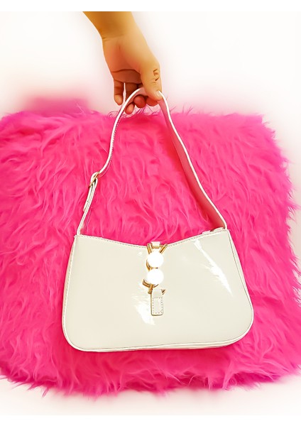 Siyah Rugan El Çantası fırsatları