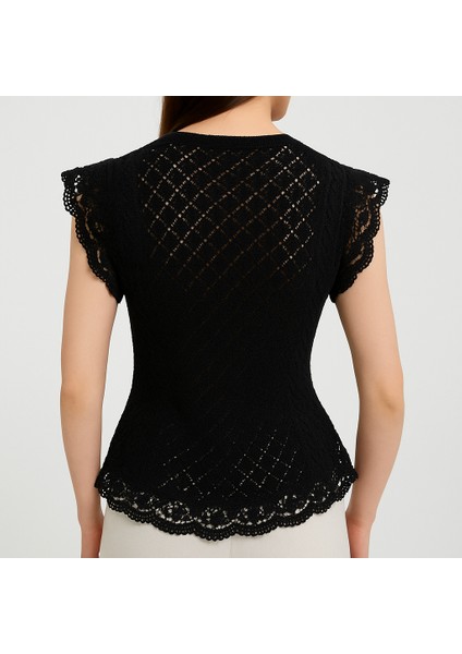 Kadın Bluz | Dantelli Düğme Detaylı Yelek Model | Siyah fiyatları