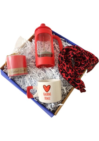 Yılbaşı Özel Hediye Seti, Kalbini Dinle Yazılı Kupa, Fular, French Press, Mum fiyatları