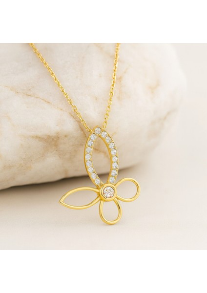 14 Ayar Altın Kelebek Kolye – Zarif Yonca ve Minimal Şans Tasarımı fiyatları