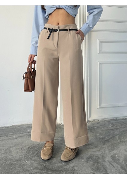 Bej Paça Detaylı Kemerli Pantolon fırsatları