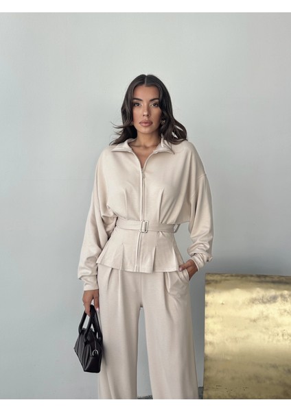 Bej Modal Pileli Bağlamalı Ceket Takım