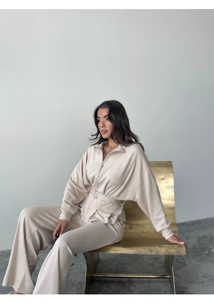 Bej Modal Pileli Bağlamalı Ceket Takım modelleri