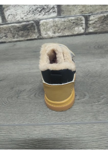 Rahat Içi Kürklü Ortopedik Iç Taban Cırtlı Kauçuk Kaymaz Taban Çocuk Botu modelleri