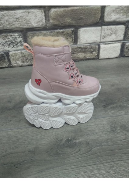 Içi Kürklü Kaydırmaz Kauçuk Taban Su Geçirmez Işıklı Çocuk Botu fırsatları