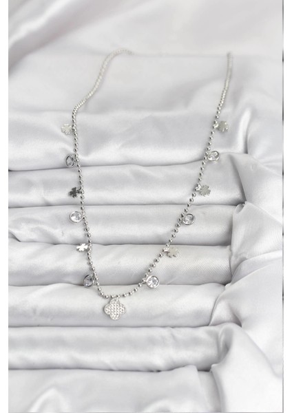 Bfs Pirinç Gümüş Renk Yonca Model Kadın Kolye fiyatları