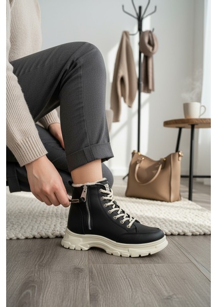 Conpax 8091 Siyah & Bej Kadın Fermuarlı & Bağcıklı Bot fırsatları