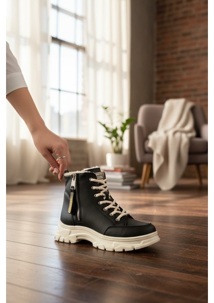 Conpax 8091 Siyah & Bej Kadın Fermuarlı & Bağcıklı Bot indirimleri