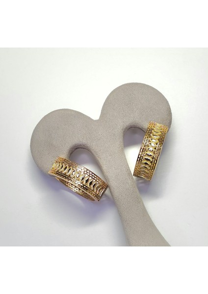 Çelik Geniş Bombeli Ajur Işlemeli Gold Renk Trend Halka Küpe