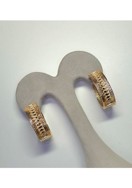 Çelik Geniş Bombeli Ajur Işlemeli Gold Renk Trend Halka Küpe modelleri